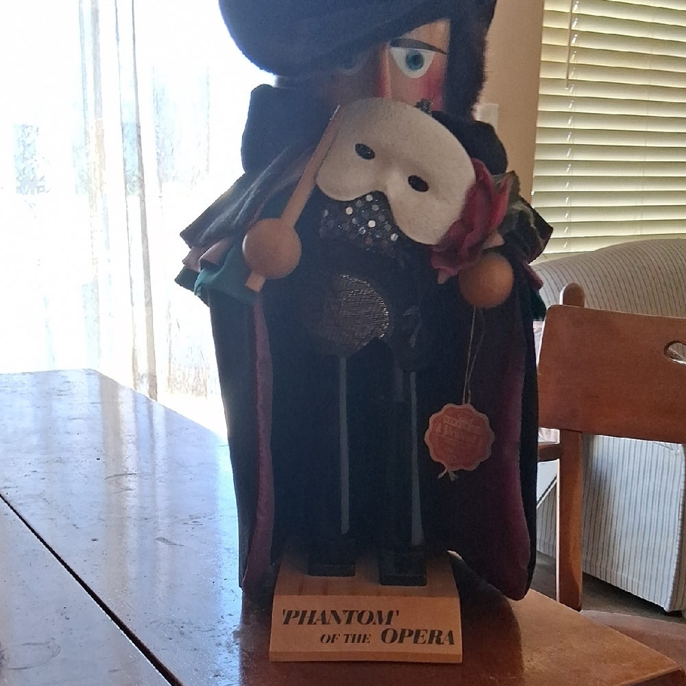 16" Phantom Of The Opera Steinbaxh